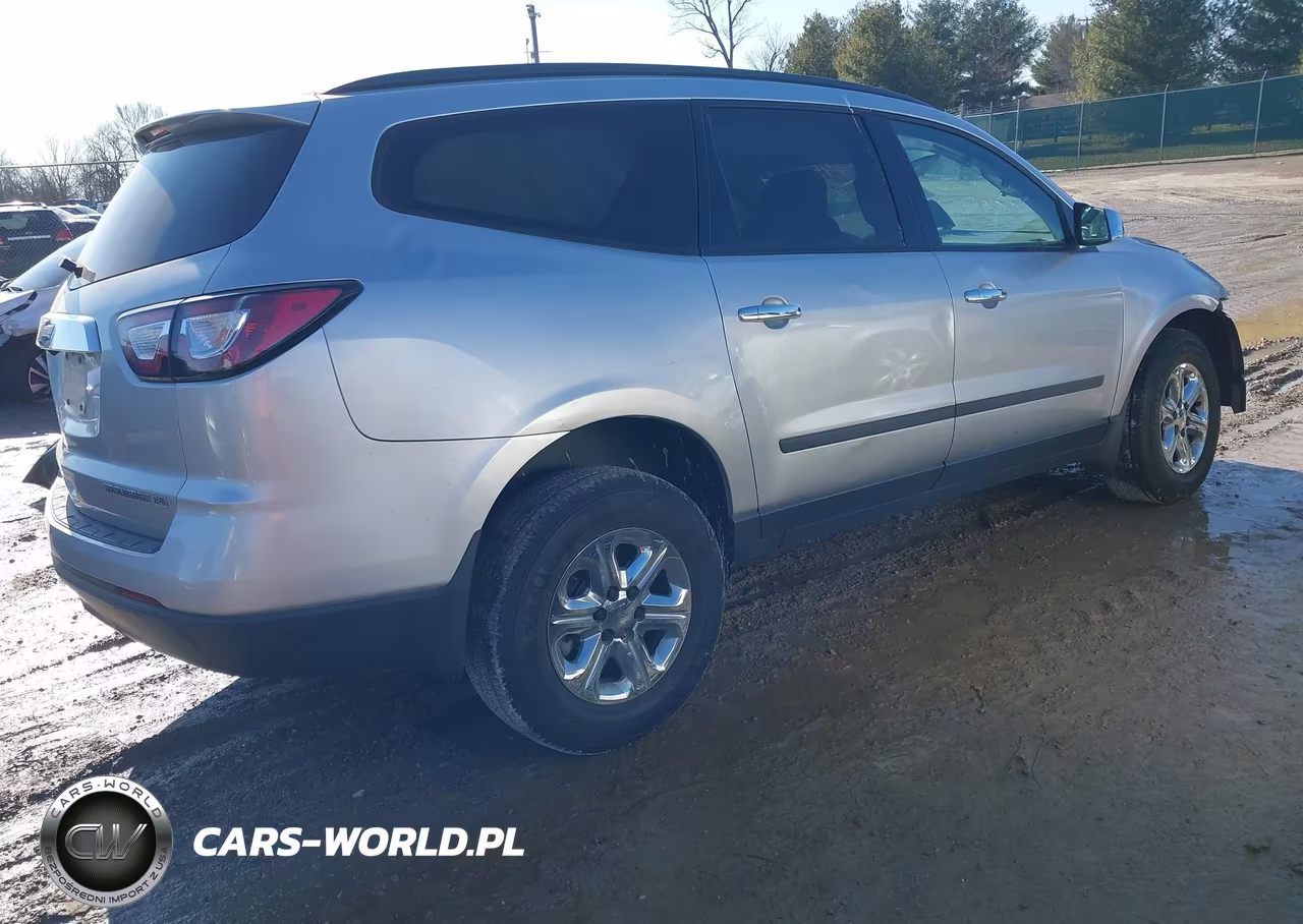 2015 Chevrolet Traverse Ls VIN:1GNKRFED5FJ343815 - 4