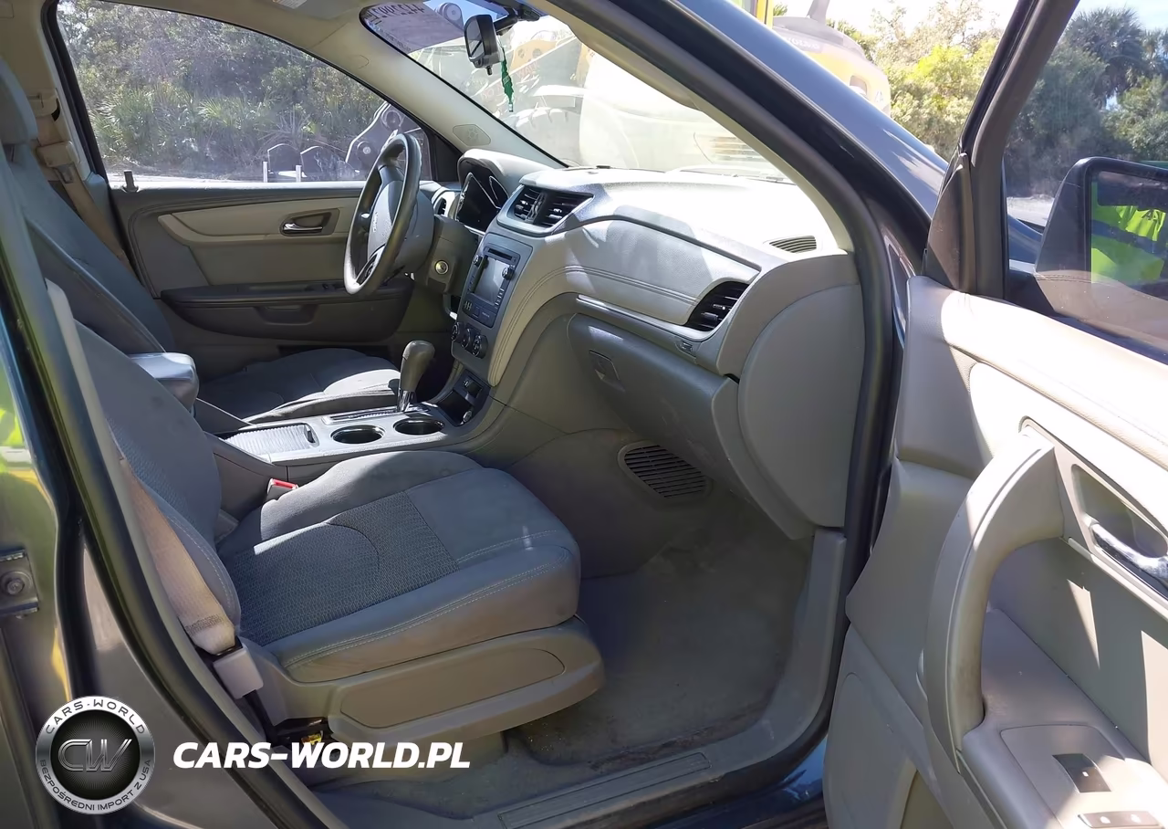 2014 Chevrolet Traverse Ls VIN:1GNKRFED8EJ196887 - 5
