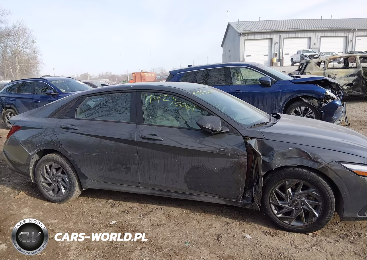 2024 Hyundai Elantra Sel VIN:KMHLM4DG7RU811263 - 13