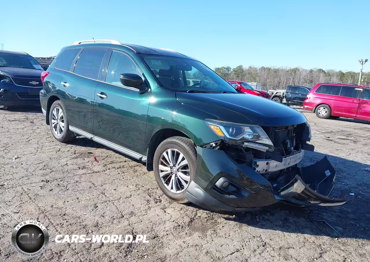 2018 Nissan Pathfinder Sv