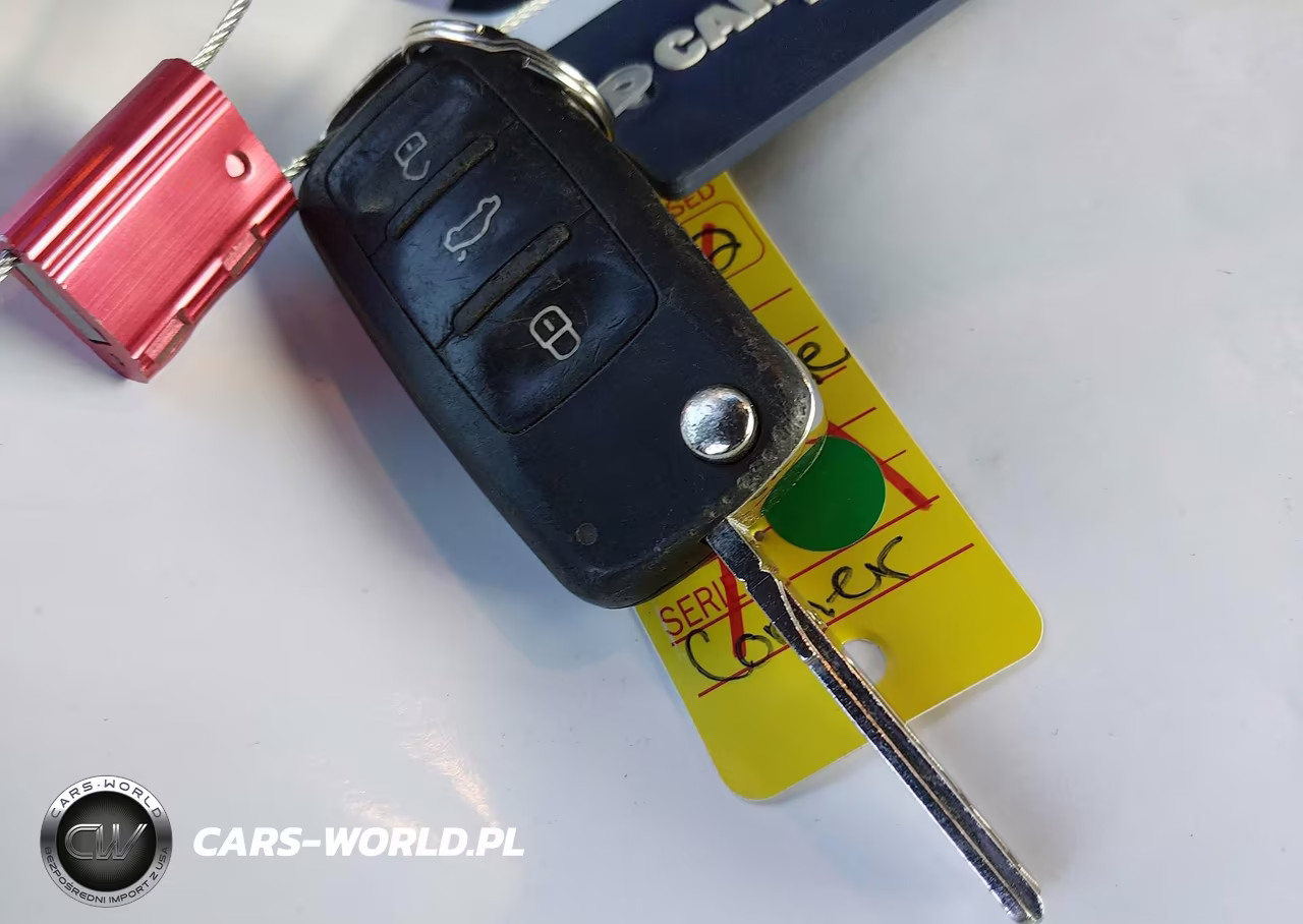 2018 Volkswagen Beetle 2.0T Dune VIN:3VWSD7AT0JM711577 - 11