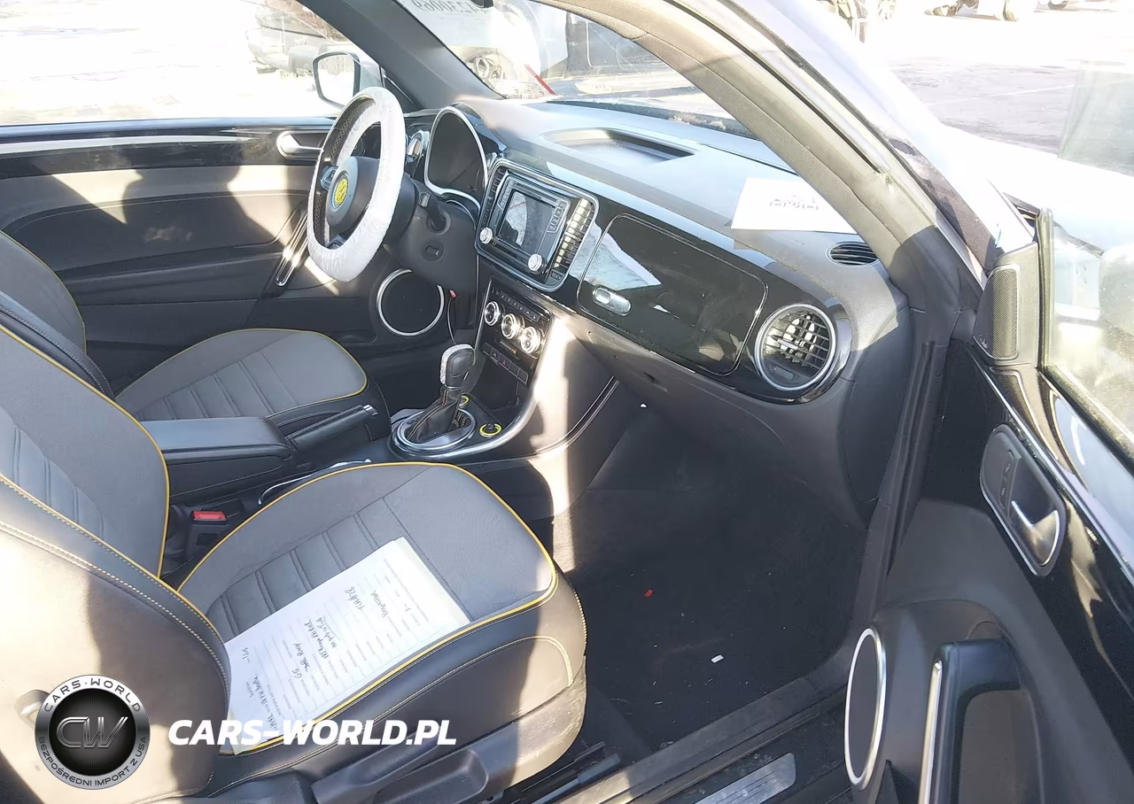 2018 Volkswagen Beetle 2.0T Dune VIN:3VWSD7AT0JM711577 - 5