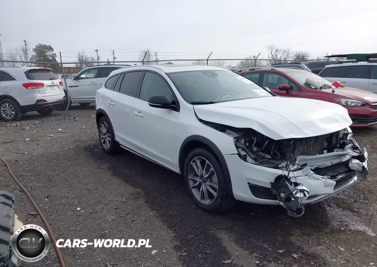 2018 Volvo V60 Cross Country T5
