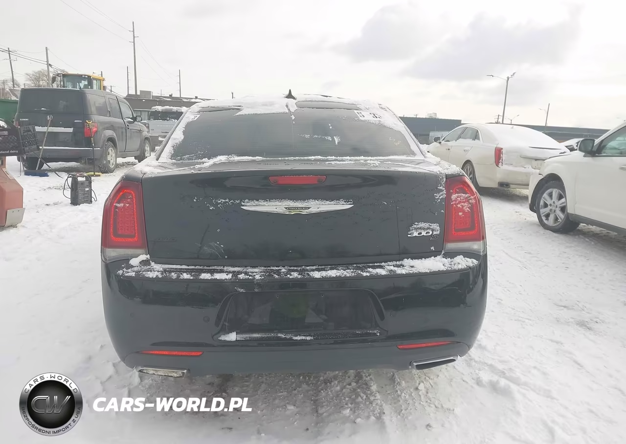 2015 Chrysler 300 300S VIN:2C3CCAGG8FH899499 - 15