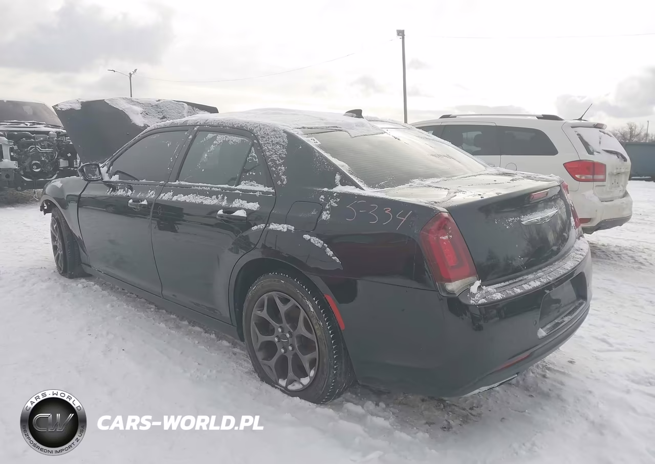 2015 Chrysler 300 300S VIN:2C3CCAGG8FH899499 - 3