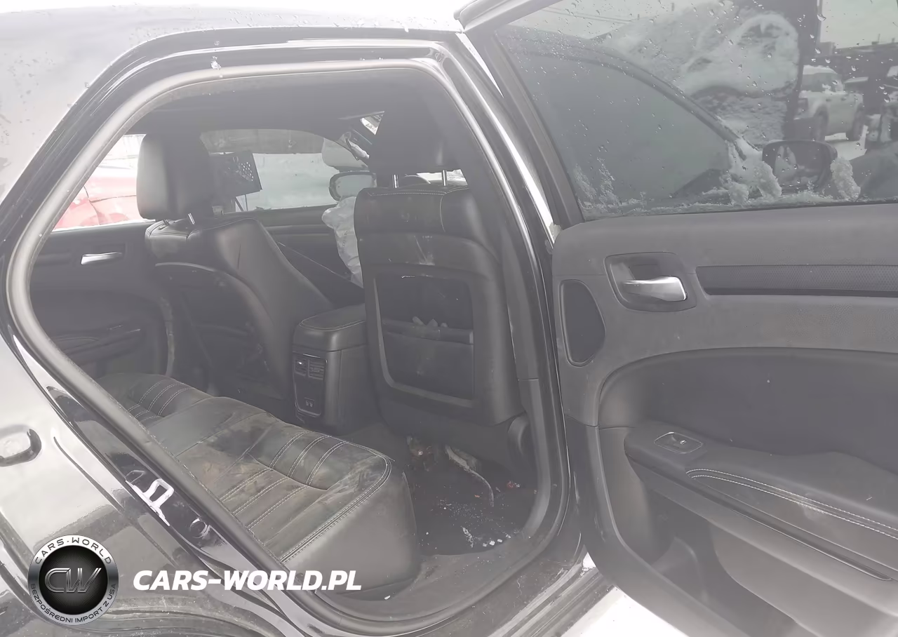 2015 Chrysler 300 300S VIN:2C3CCAGG8FH899499 - 8