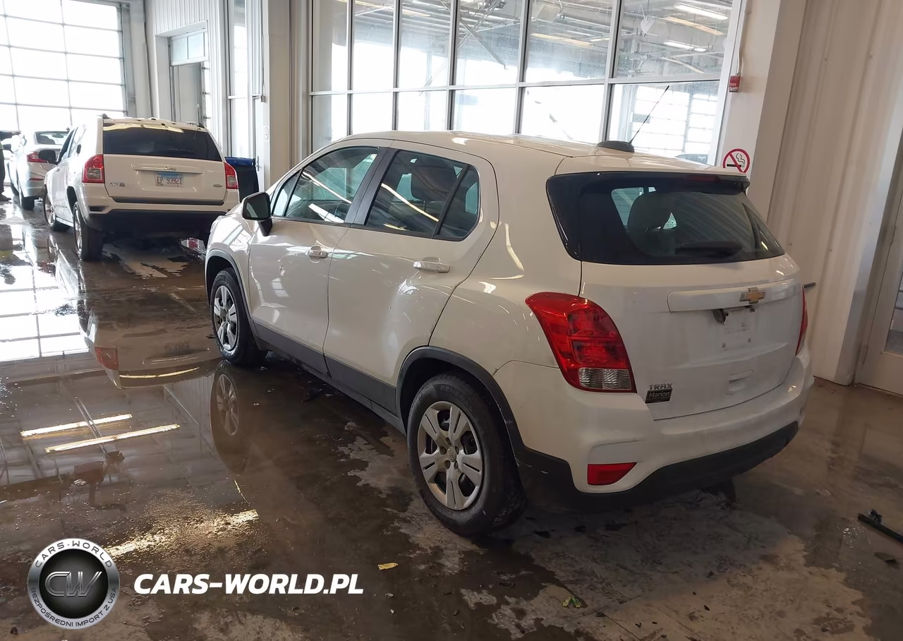 2018 Chevrolet Trax Ls VIN:3GNCJKSB5JL237373 - 3