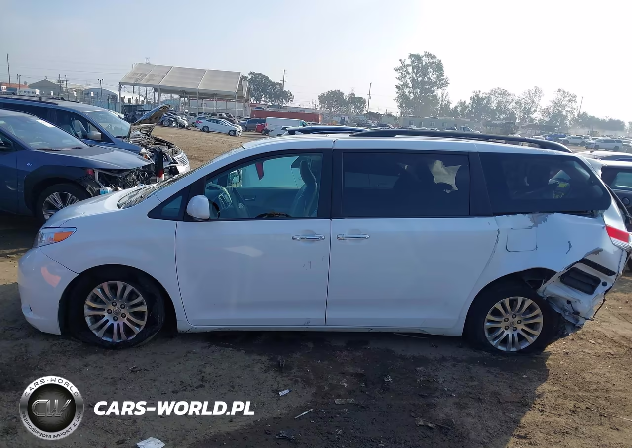 2014 Toyota Sienna Xle V6 8 Passenger VIN:5TDYK3DC4ES522119 - 15