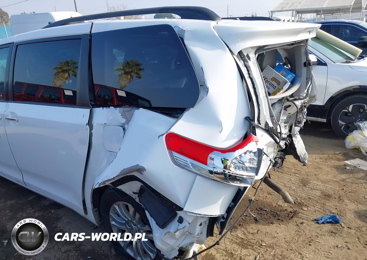 2014 Toyota Sienna Xle V6 8 Passenger VIN:5TDYK3DC4ES522119 - 19