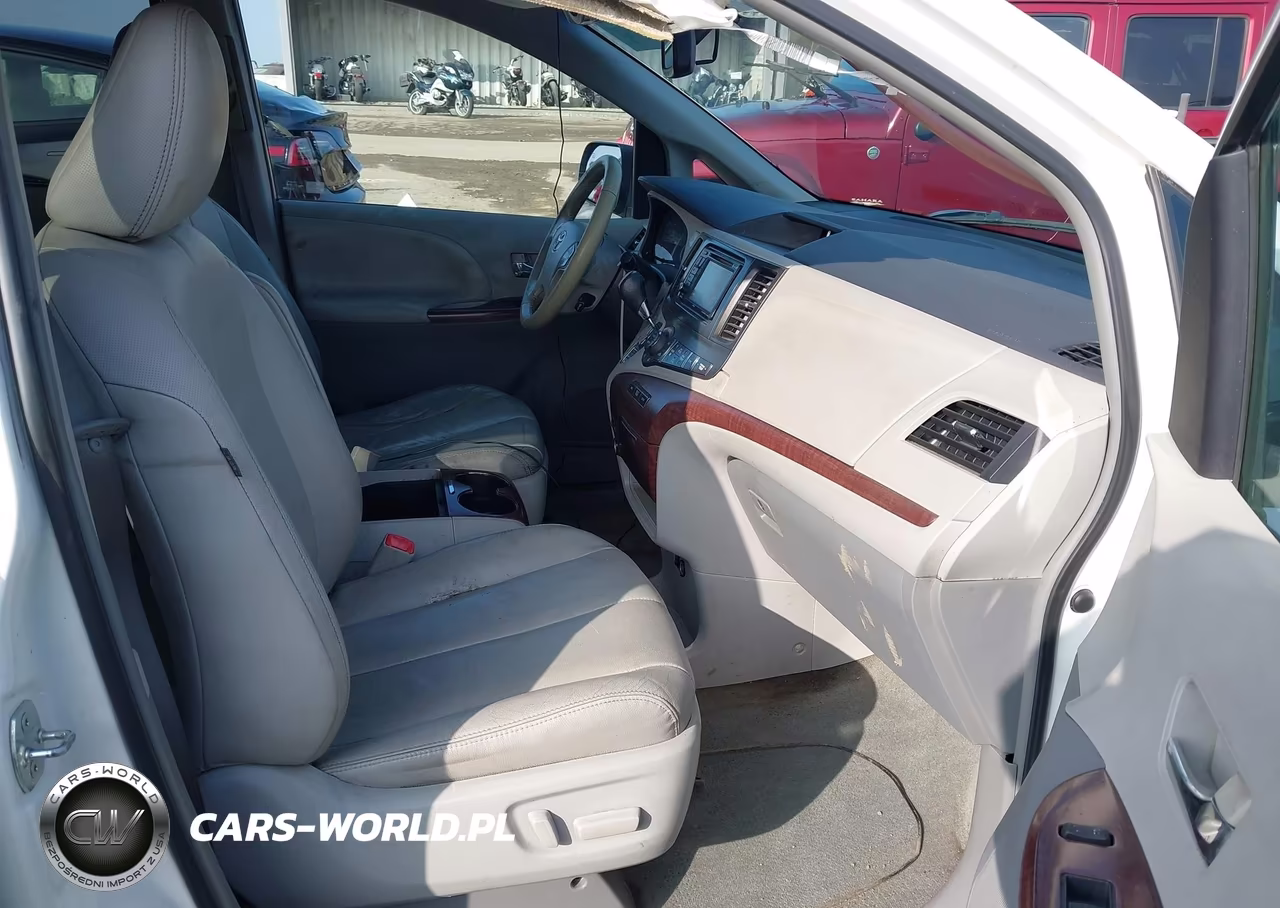 2014 Toyota Sienna Xle V6 8 Passenger VIN:5TDYK3DC4ES522119 - 5