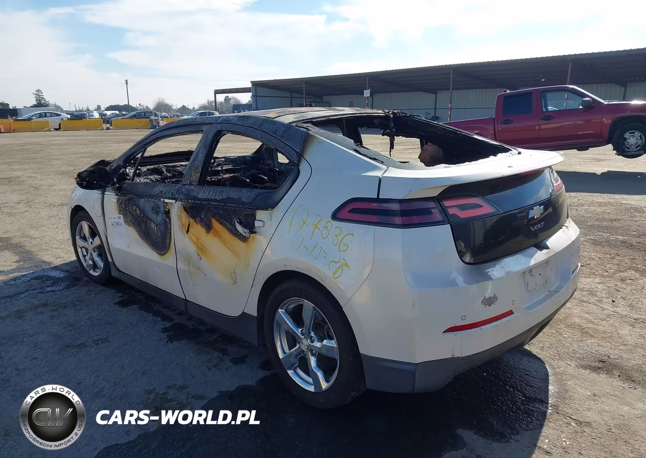 2011 Chevrolet Volt VIN:1G1RD6E47BU101843 - 3