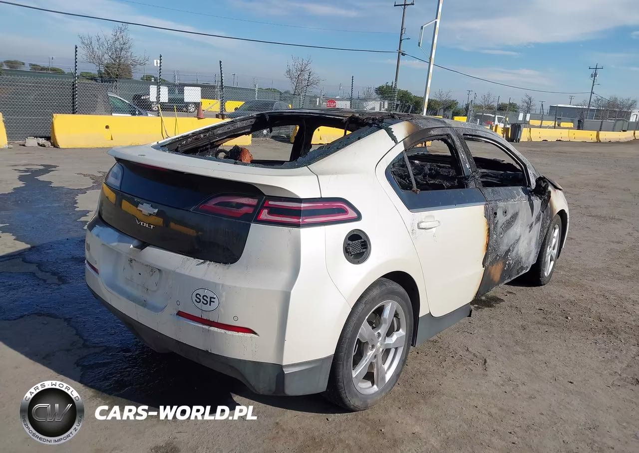 2011 Chevrolet Volt VIN:1G1RD6E47BU101843 - 4