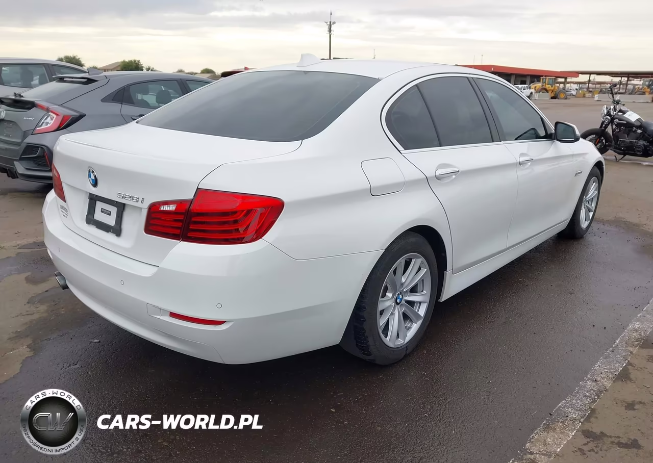 2016 BMW 528I VIN:WBA5A5C50GD527575 - 4