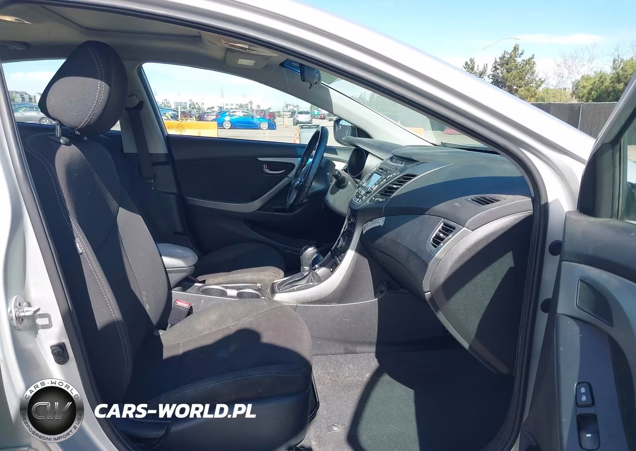 2016 Hyundai Elantra Value Edition VIN:5NPDH4AE4GH797720 - 5