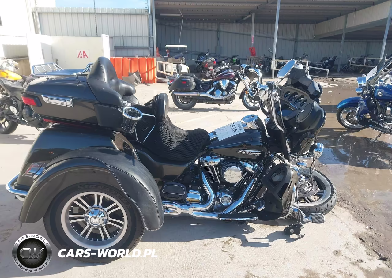 2020 Harley-Davidson Flhtcutg VIN:1HD1MAF15LB855038 - 13