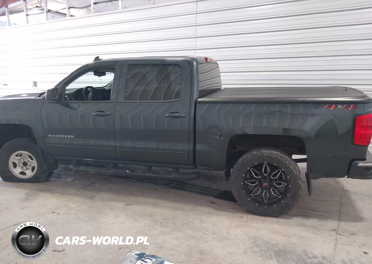 2018 Chevrolet Silverado 1500 1Lt VIN:3GCUKREH8JG452371 - 14