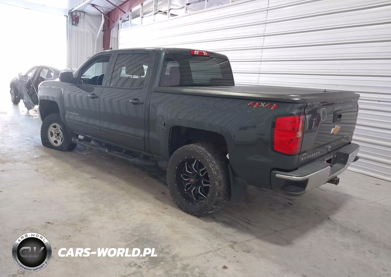 2018 Chevrolet Silverado 1500 1Lt VIN:3GCUKREH8JG452371 - 3