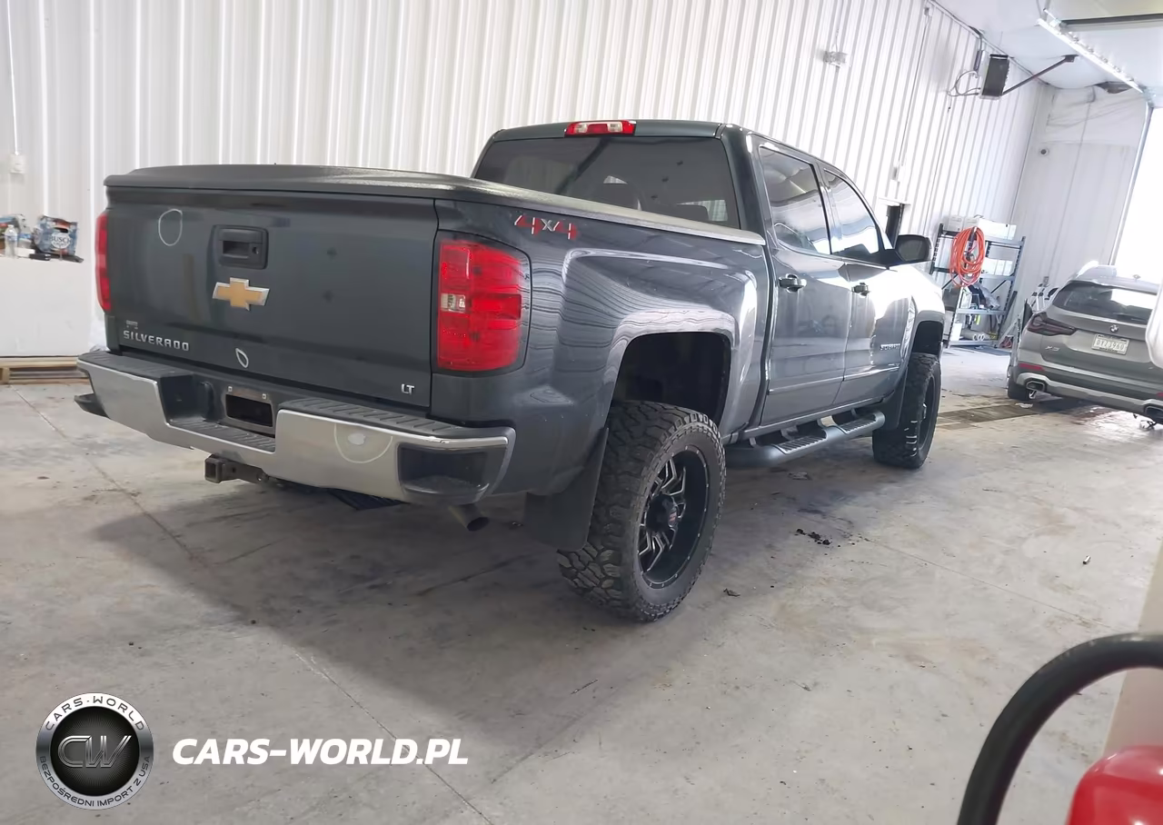 2018 Chevrolet Silverado 1500 1Lt VIN:3GCUKREH8JG452371 - 4