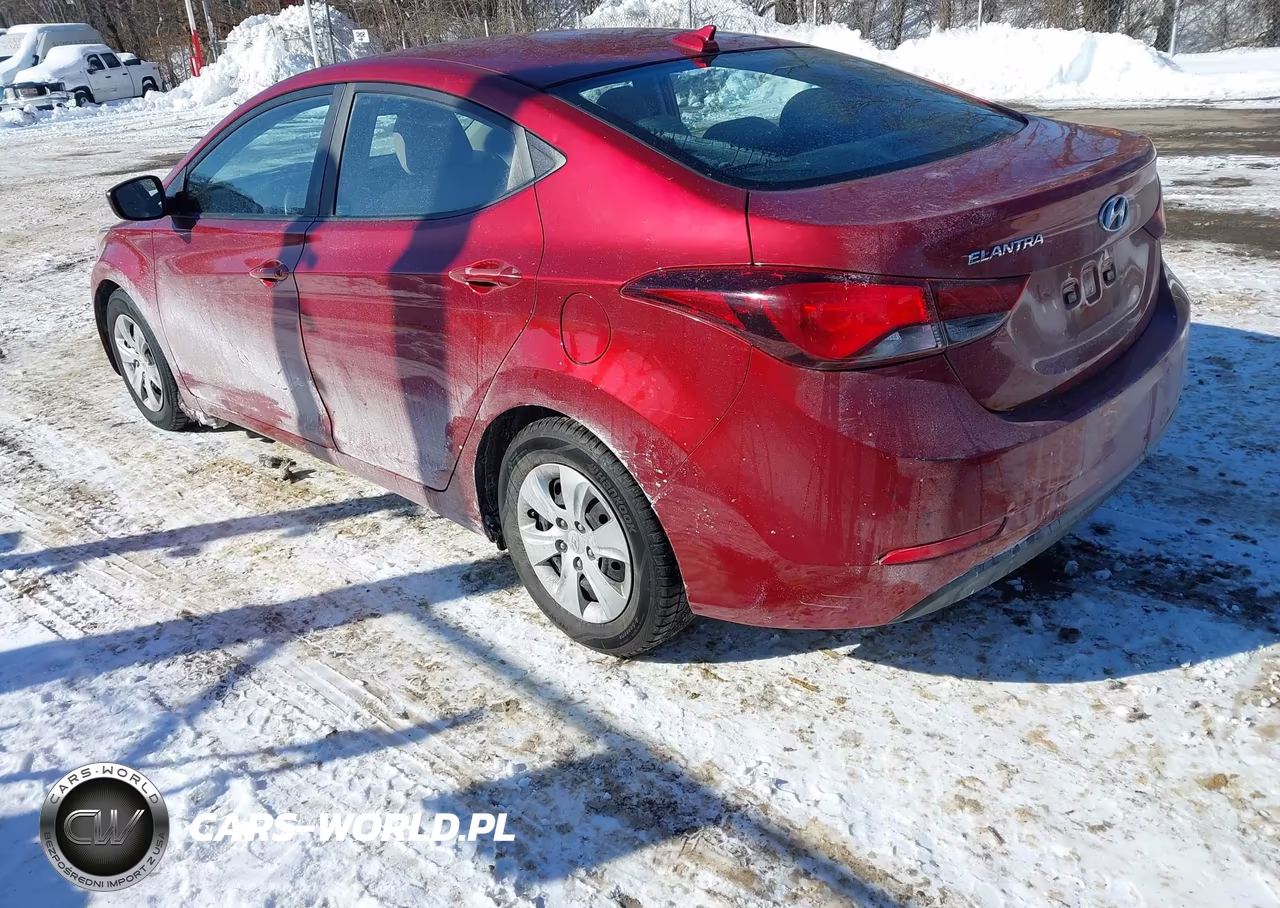 2016 Hyundai Elantra Se VIN:5NPDH4AE6GH752665 - 3