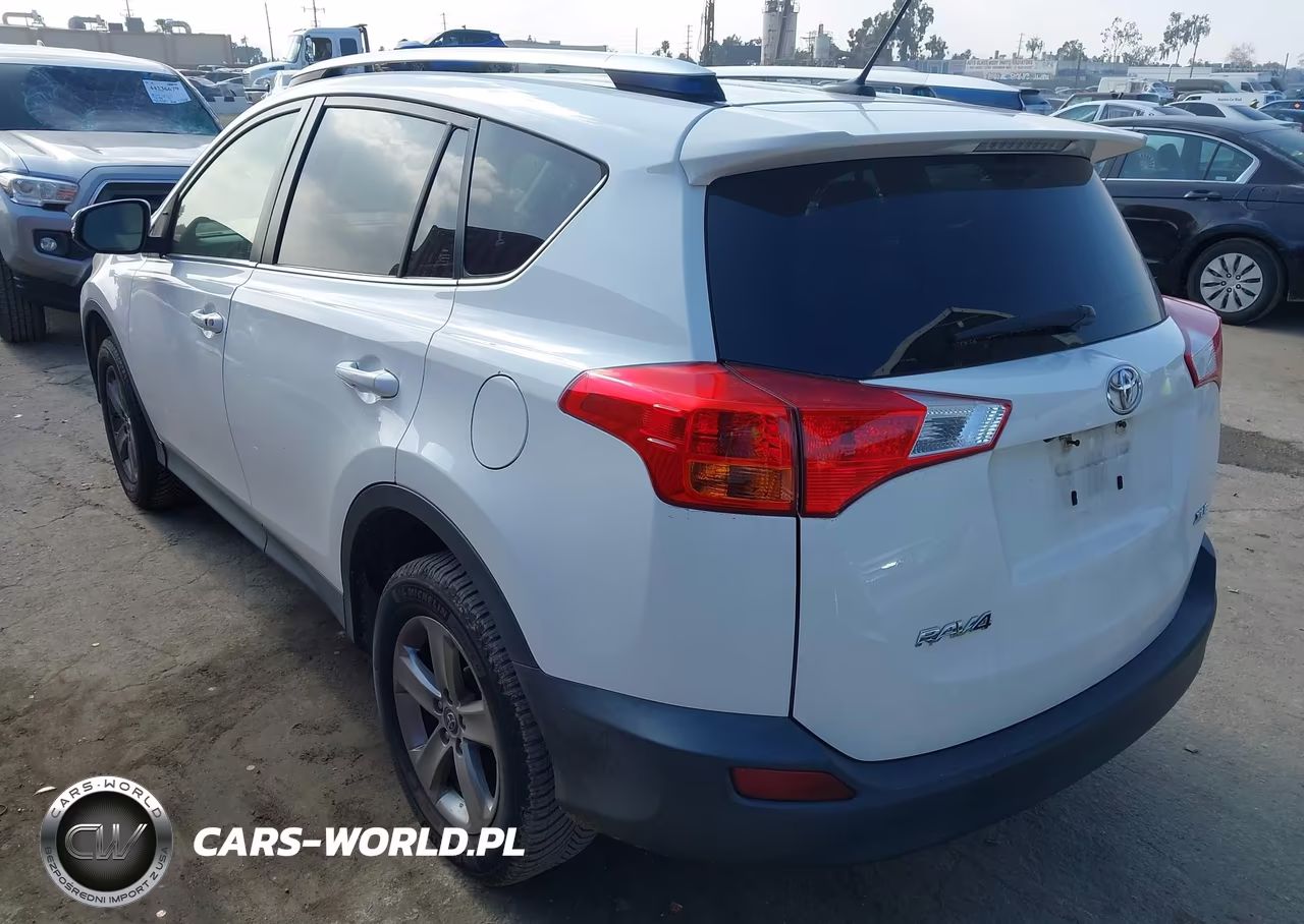 2015 Toyota Rav4 Xle VIN:JTMWFREV4FJ041980 - 3