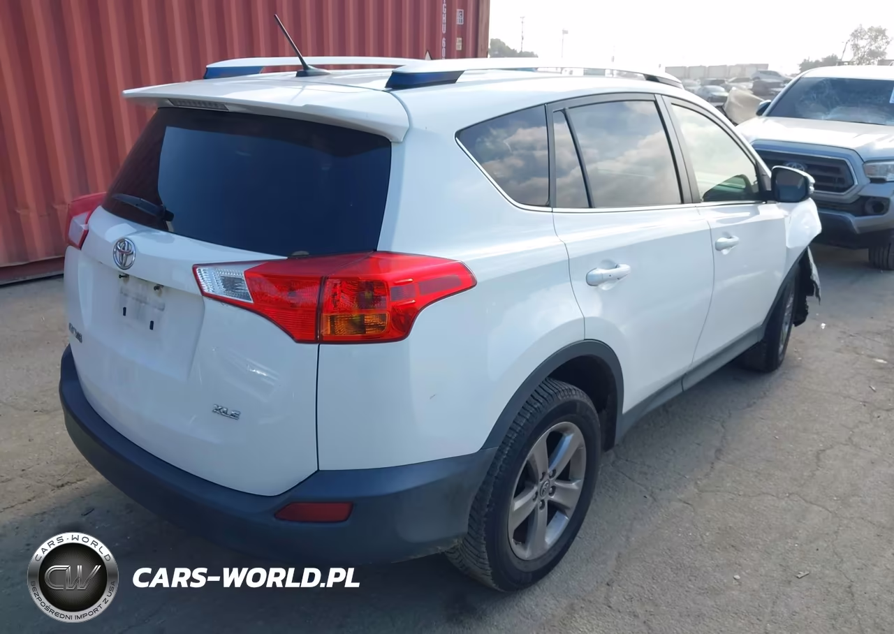 2015 Toyota Rav4 Xle VIN:JTMWFREV4FJ041980 - 4