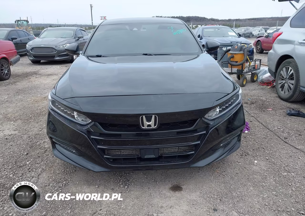 2018 Honda Accord Sport VIN:1HGCV1F3XJA048110 - 12