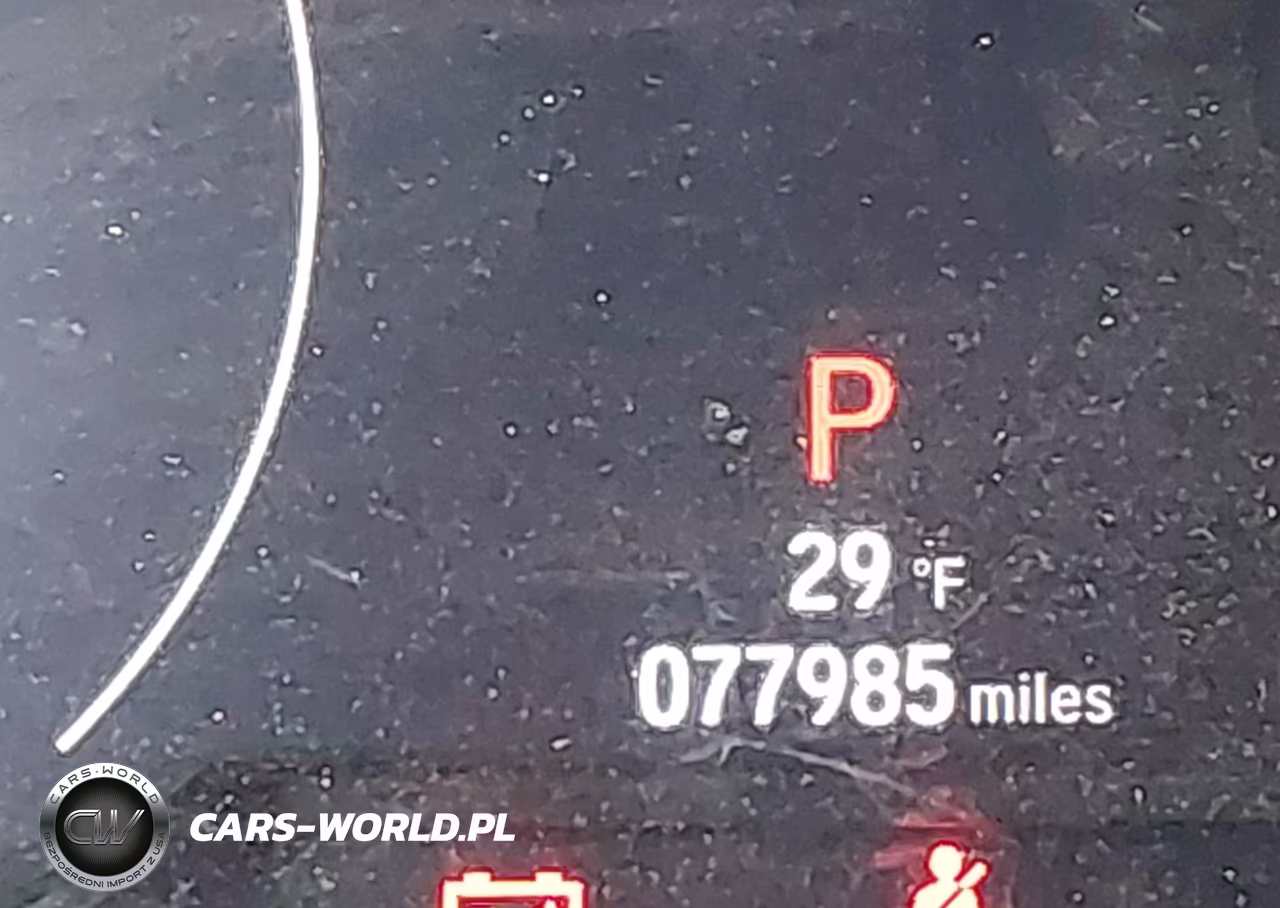 2018 Honda Accord Sport VIN:1HGCV1F3XJA048110 - 15