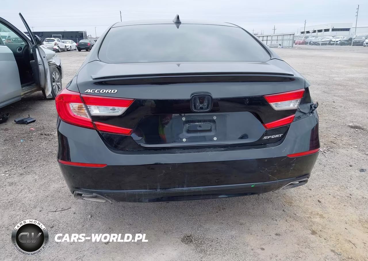 2018 Honda Accord Sport VIN:1HGCV1F3XJA048110 - 16