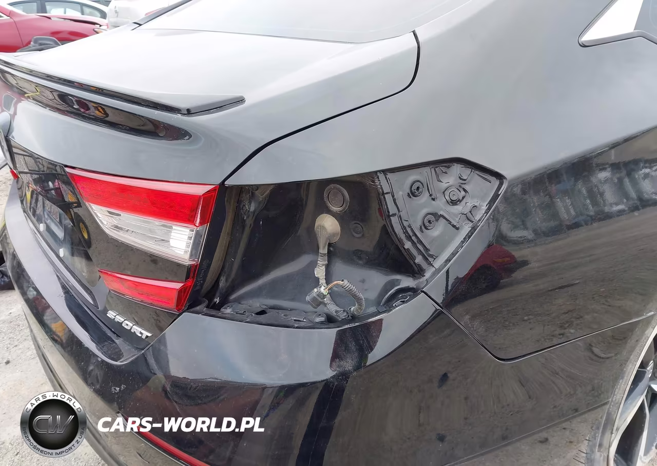 2018 Honda Accord Sport VIN:1HGCV1F3XJA048110 - 6