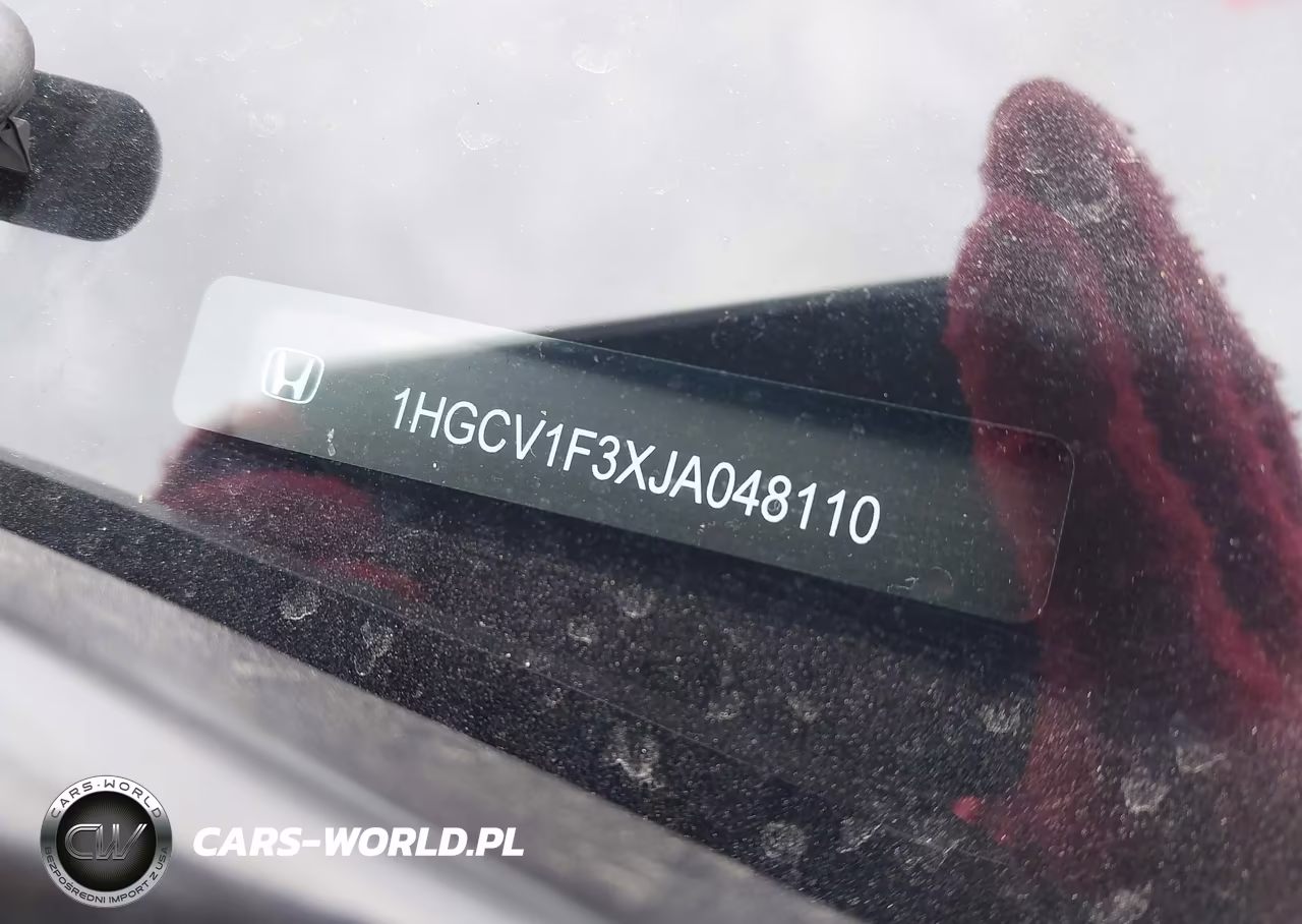 2018 Honda Accord Sport VIN:1HGCV1F3XJA048110 - 9