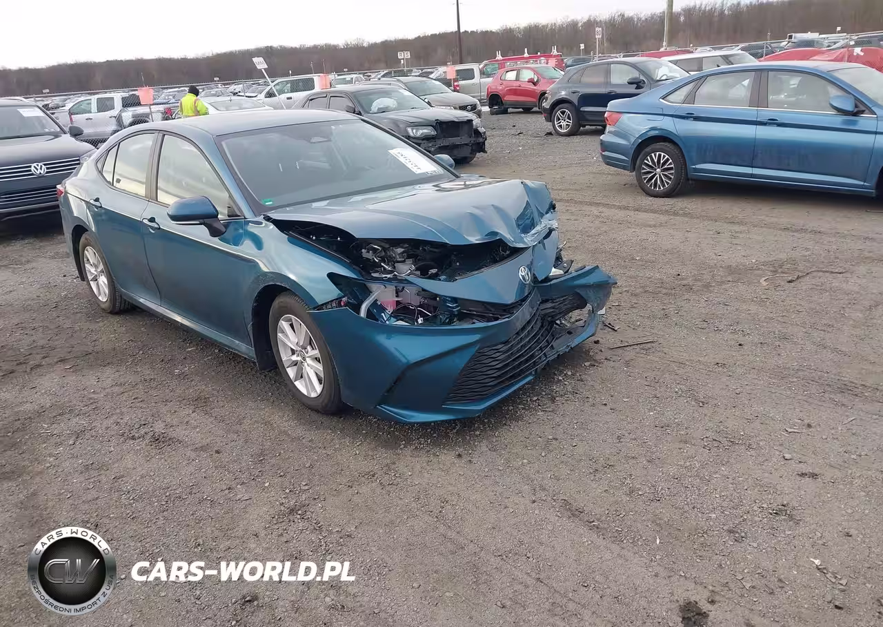 2025 Toyota Camry Le