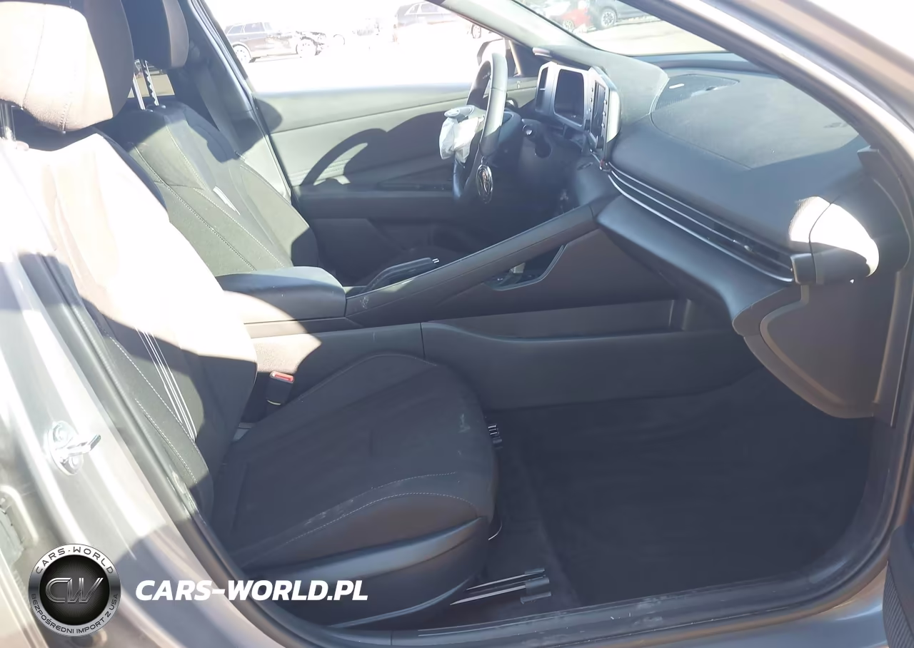 2025 Hyundai Elantra Sel Sport VIN:KMHLM4DGXSU910360 - 5