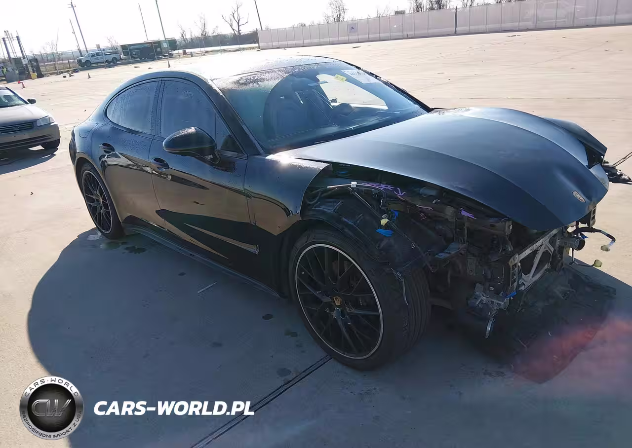 2018 Porsche Panamera 4