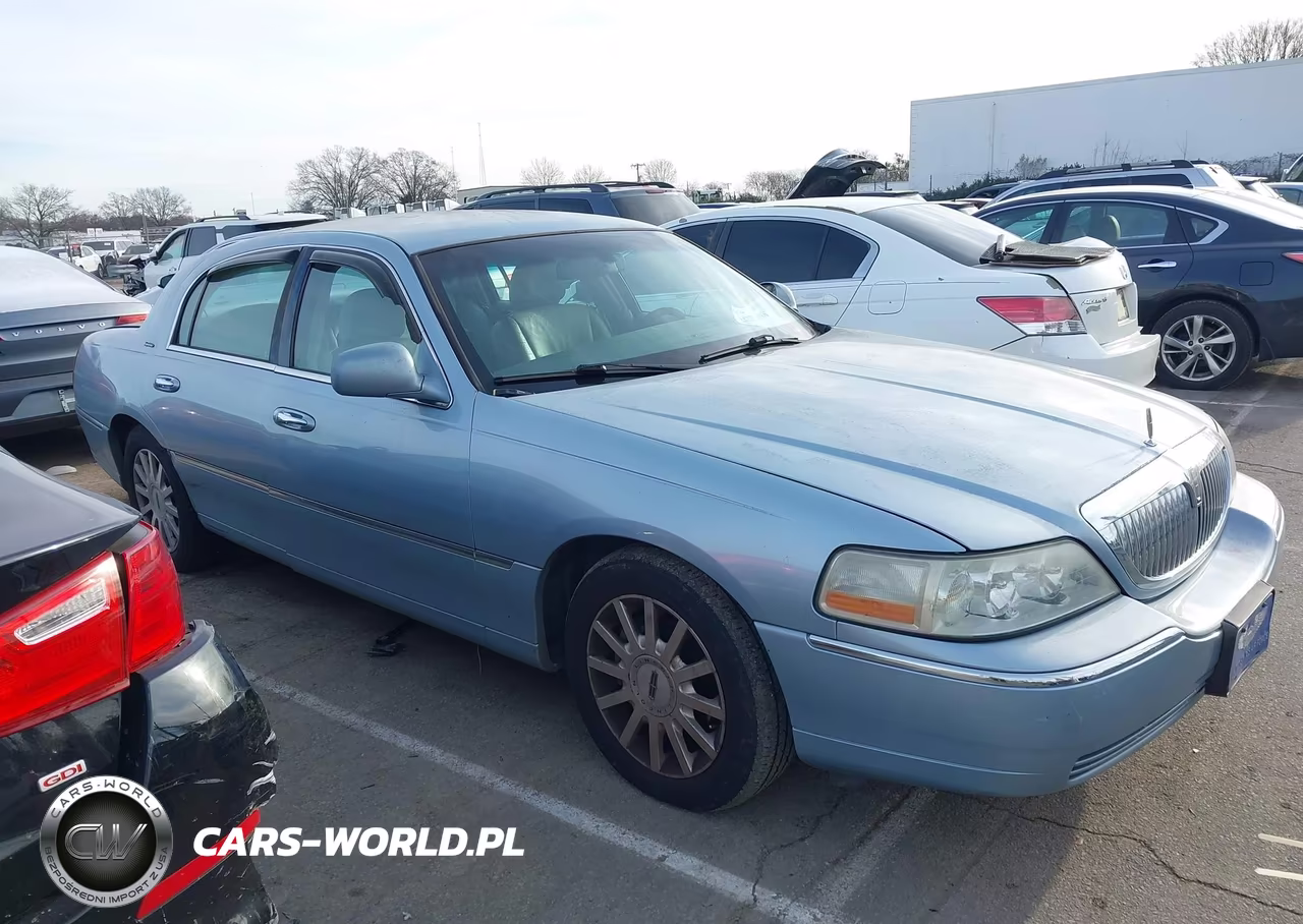2006 Lincoln Town Car Signature VIN:1LNHM81W96Y601602 - 13
