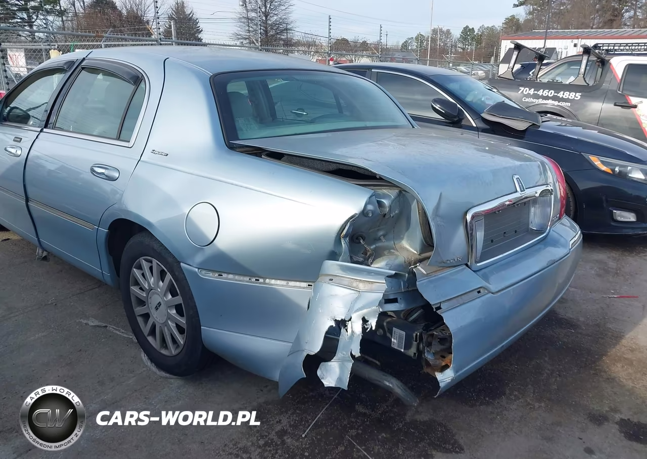 2006 Lincoln Town Car Signature VIN:1LNHM81W96Y601602 - 6