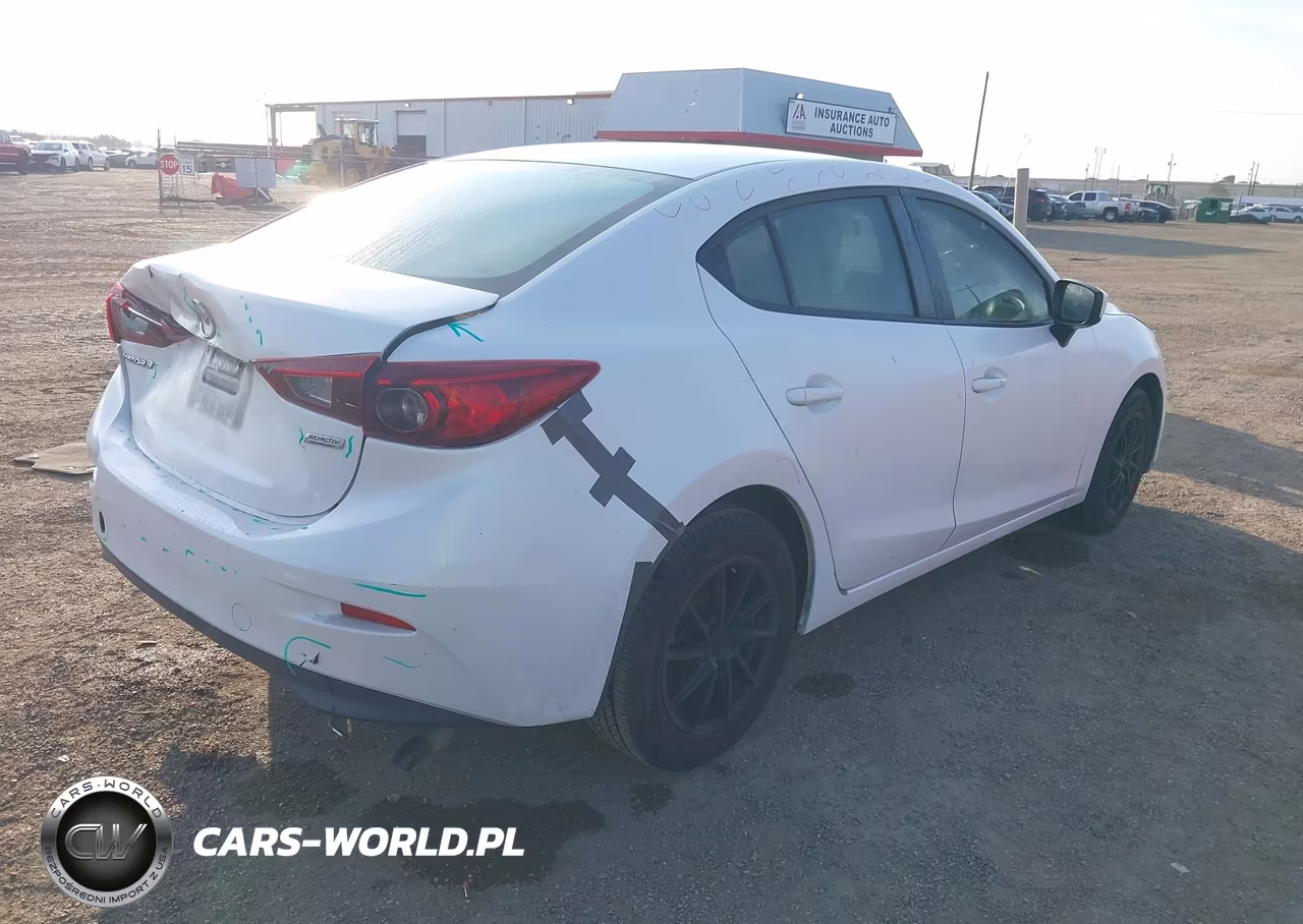 2015 Mazda Mazda3 I Sport VIN:3MZBM1U76FM232826 - 4
