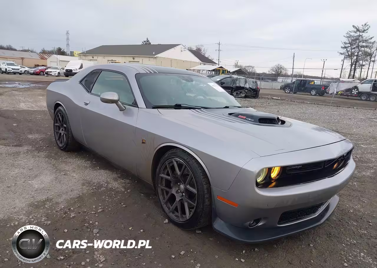 2016 Dodge Challenger 392 Hemi Scat Pack Shaker