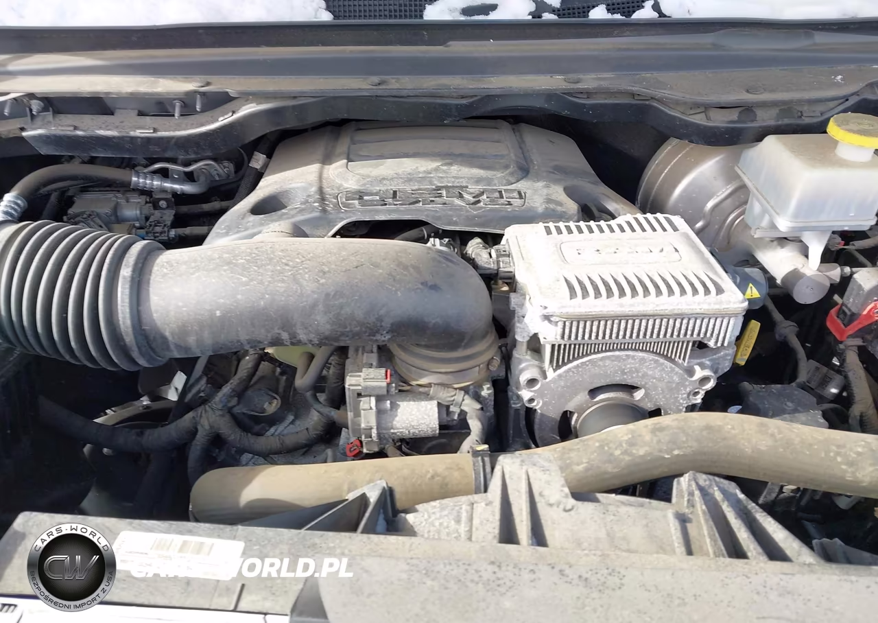 2021 Ram 1500 Laramie VIN:1C6SRFJT7MN751963 - 10