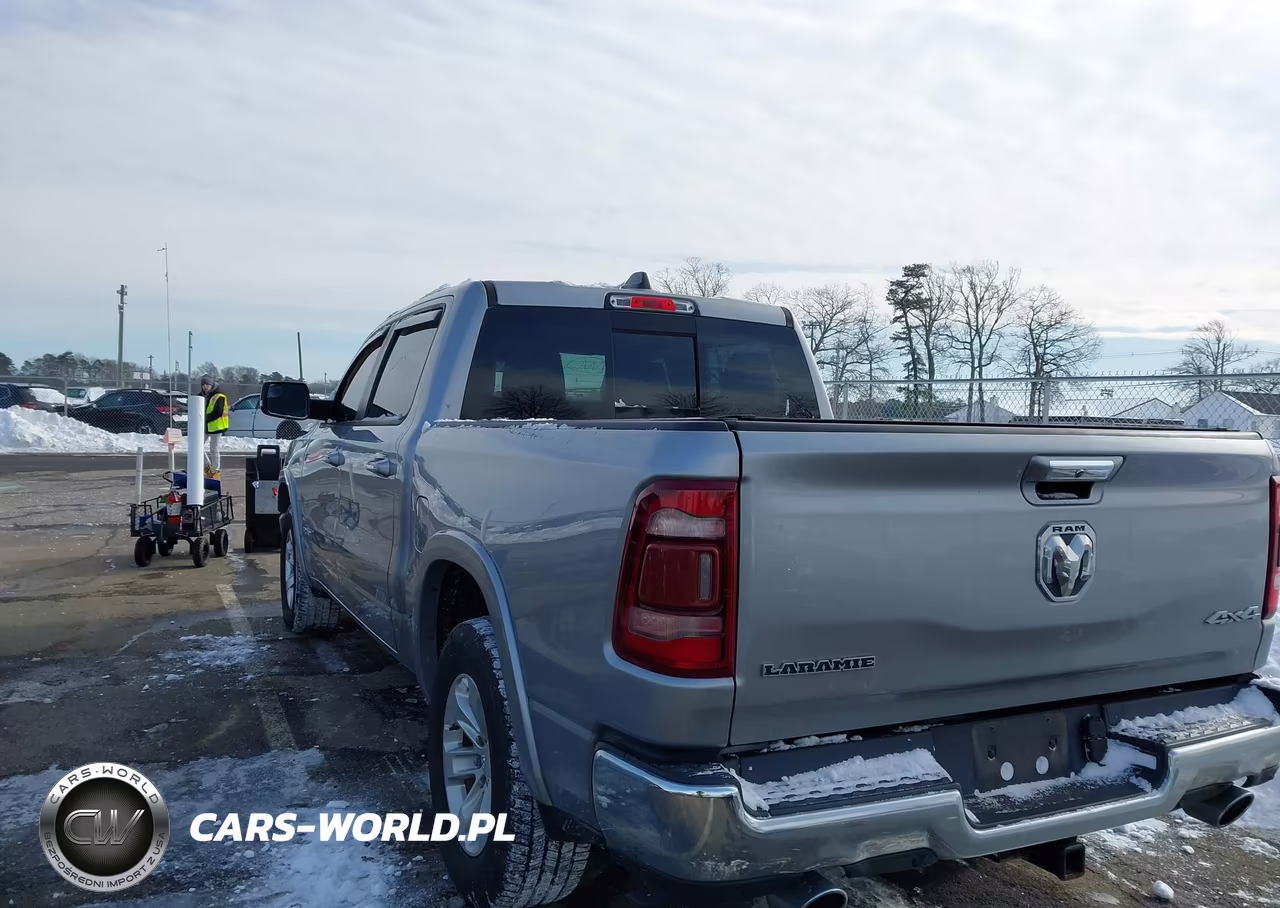 2021 Ram 1500 Laramie VIN:1C6SRFJT7MN751963 - 3