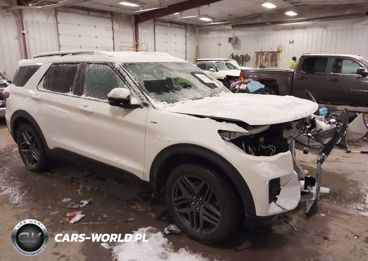 2025 Ford Explorer St-Line