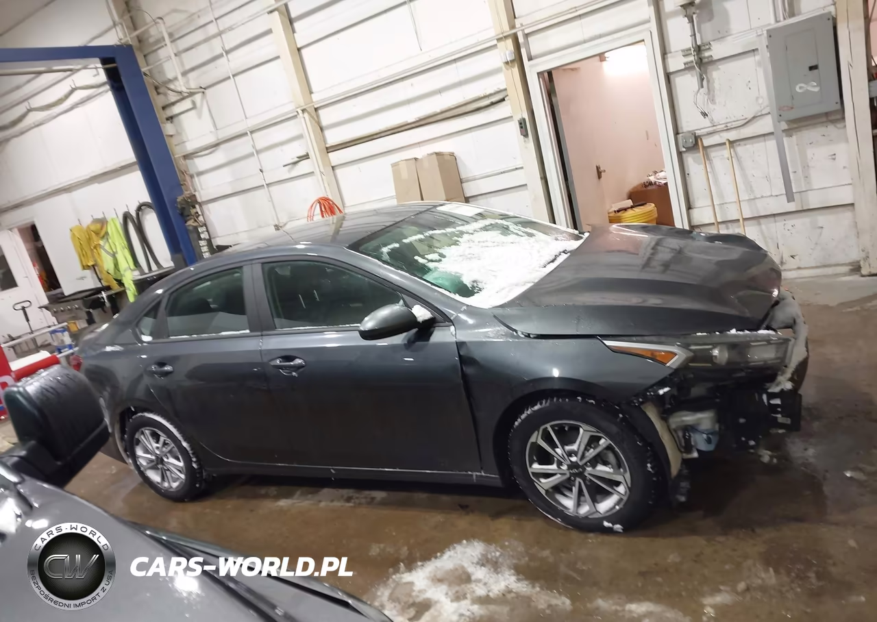 2024 Kia Forte Lxs VIN:3KPF24AD1RE829807 - 14