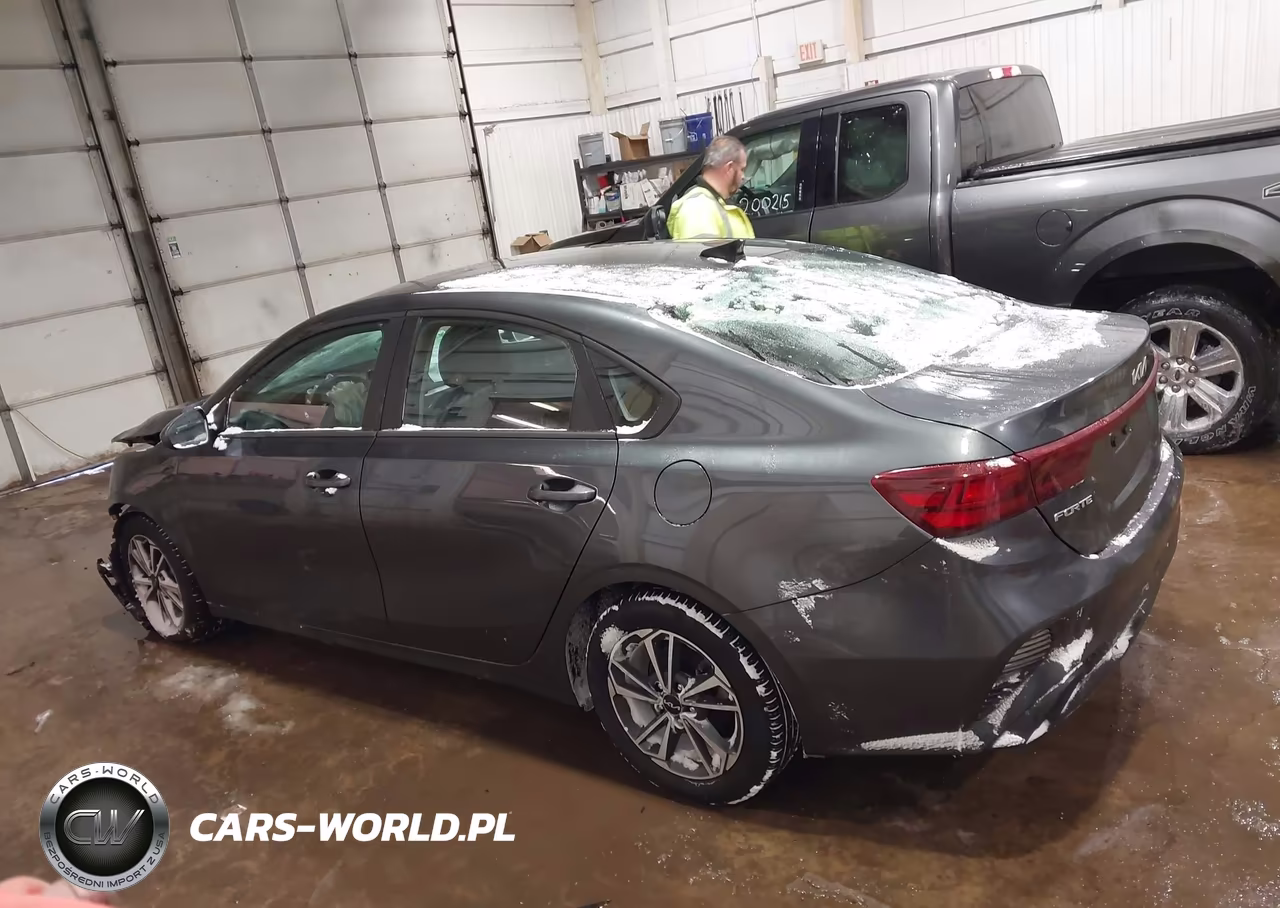 2024 Kia Forte Lxs VIN:3KPF24AD1RE829807 - 15