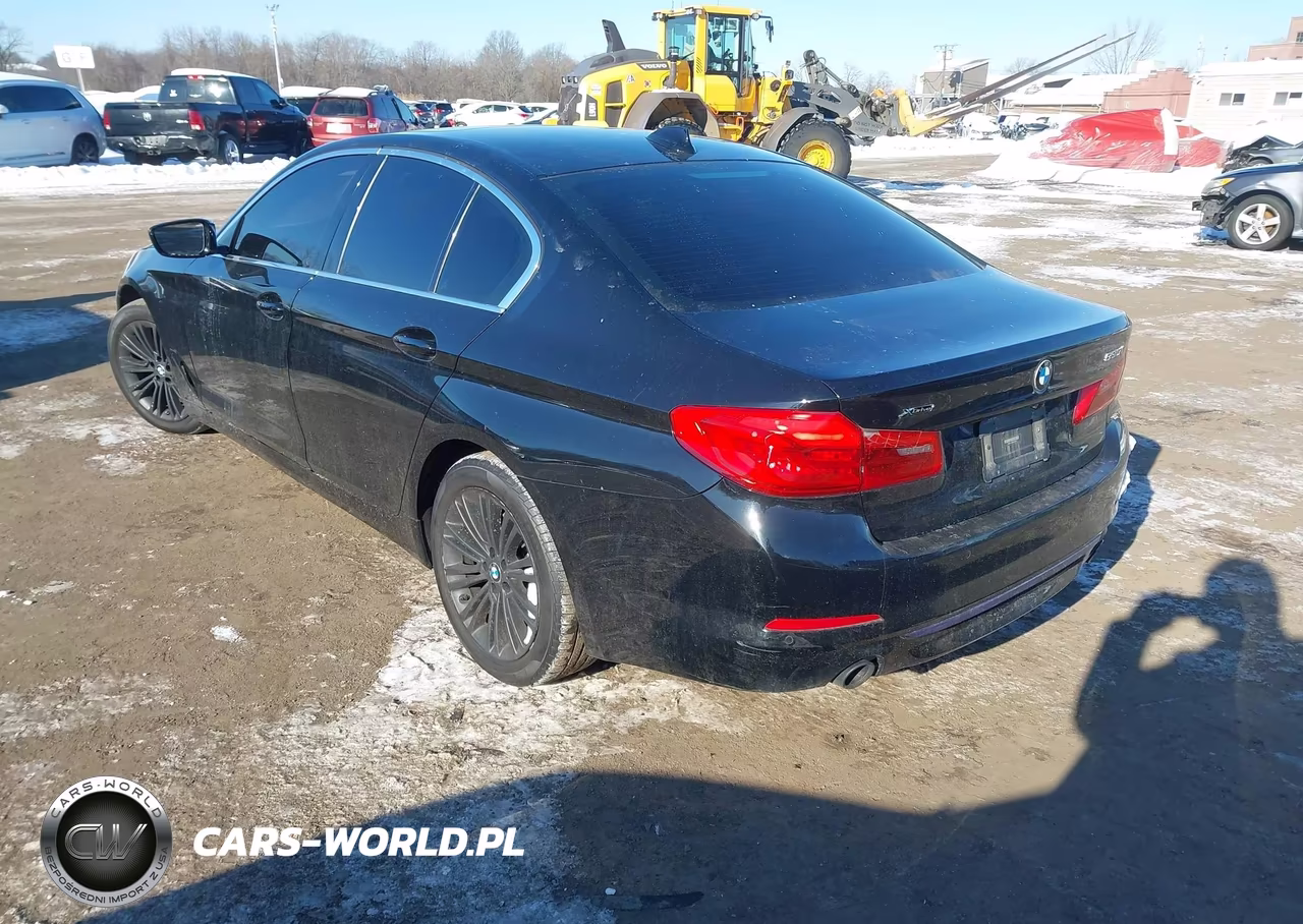 2019 BMW 530I xDrive VIN:WBAJA7C5XKG910330 - 3
