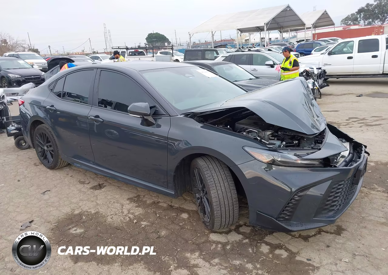 2025 Toyota Camry Se – zdjęcie 1 z 17