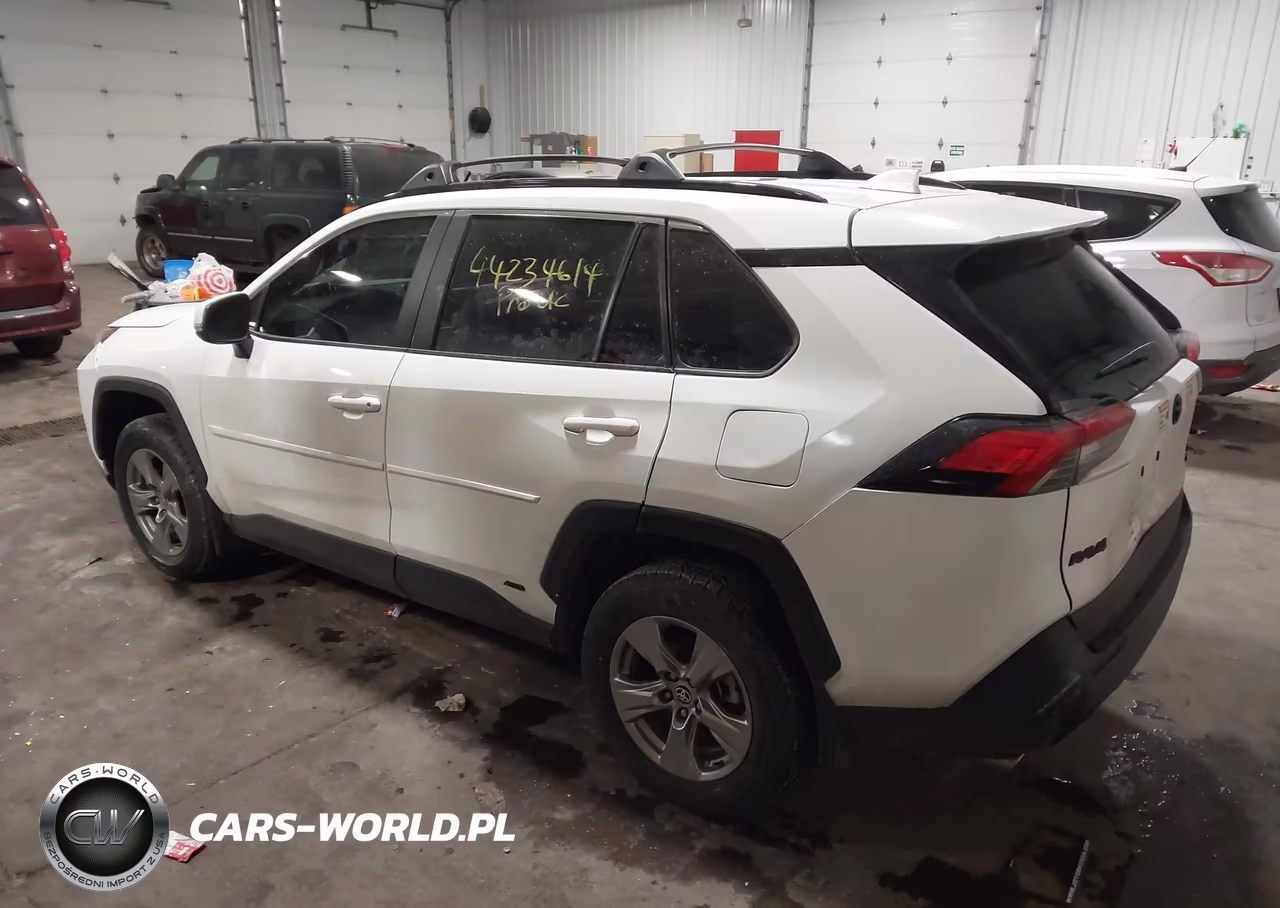 2024 Toyota Rav4 Xle-Woodland Edition VIN:2T3RWRFV1RW201329 - 3