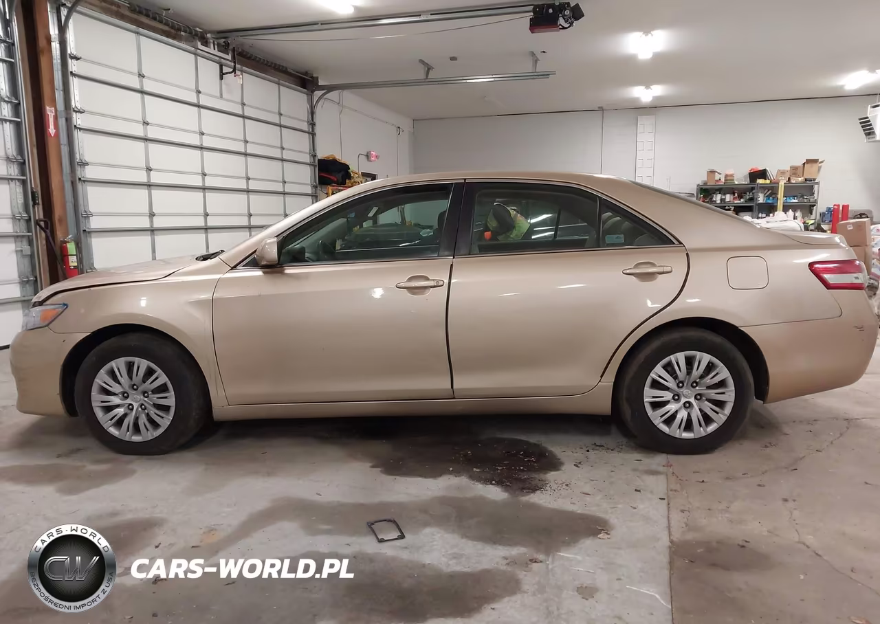 2010 Toyota Camry Le VIN:4T1BF3EKXAU115200 - 14