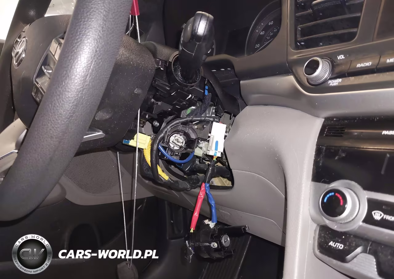2020 Hyundai Elantra Sel VIN:5NPD84LF3LH558546 - 18