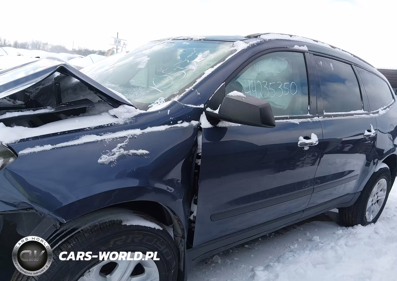 2013 Chevrolet Traverse Ls VIN:1GNKRFED8DJ105535 - 13