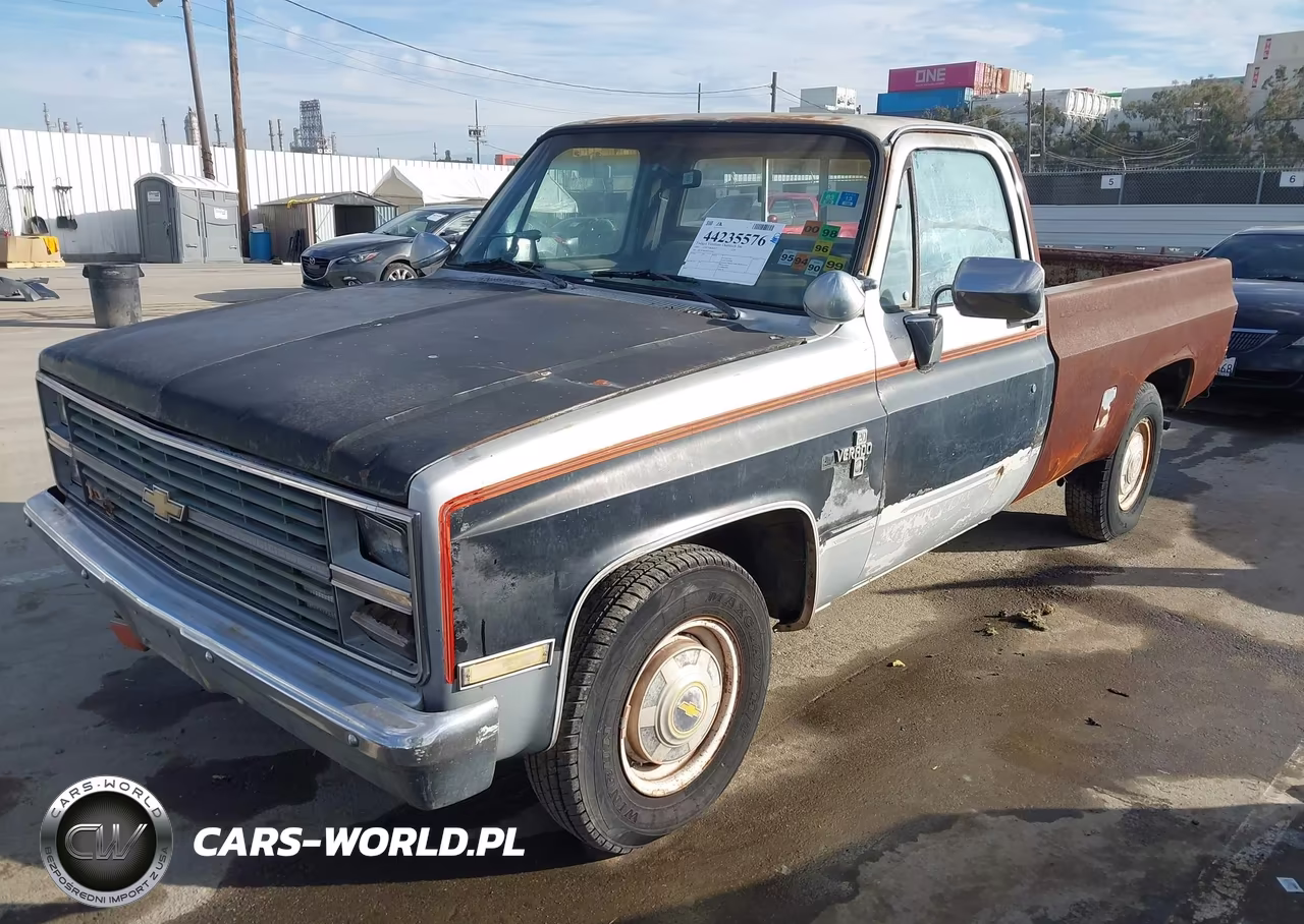 1984 Chevrolet C20 VIN:1GCGC24M7EJ105702 - 2