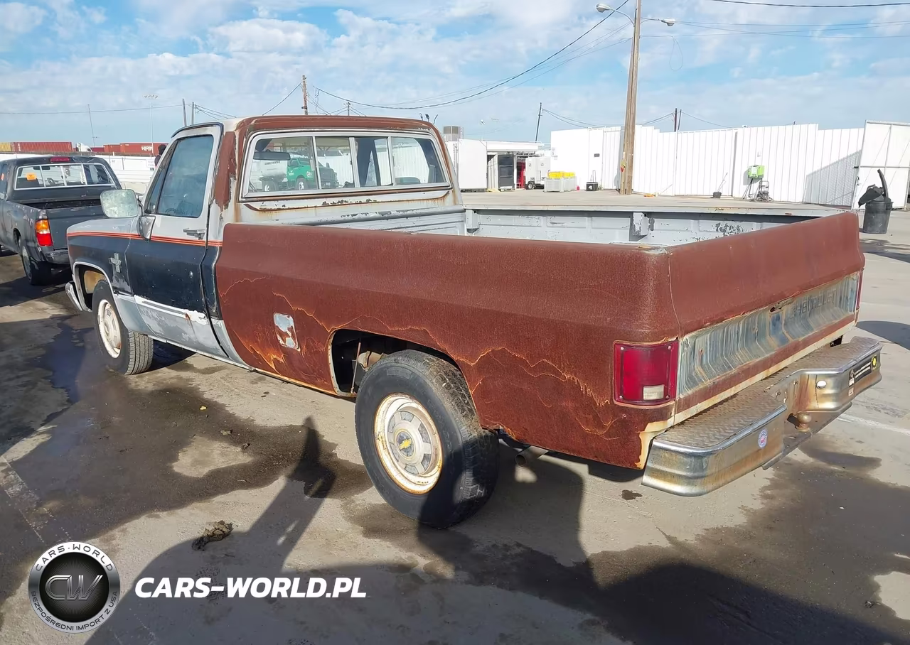 1984 Chevrolet C20 VIN:1GCGC24M7EJ105702 - 3